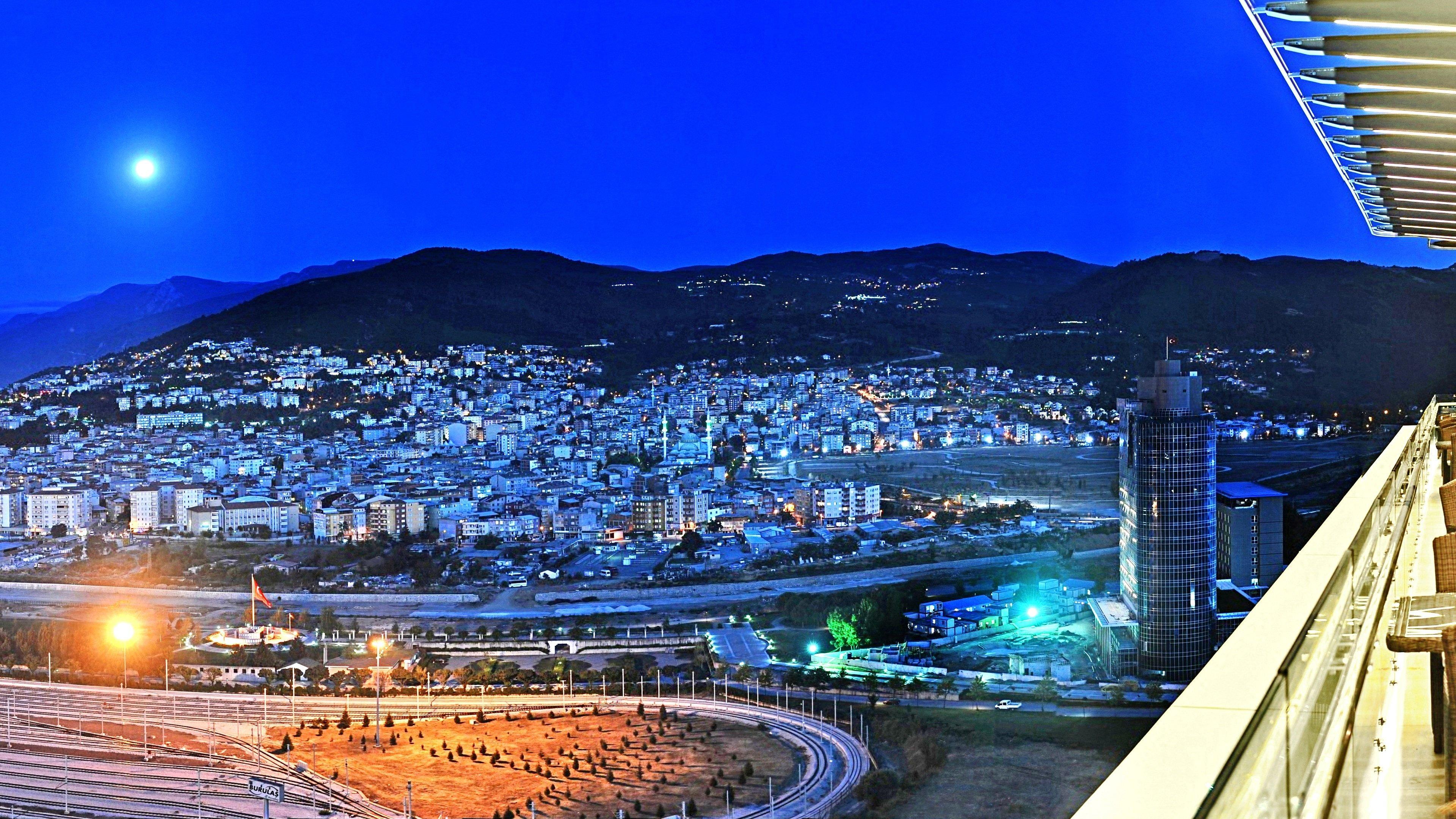 Crowne Plaza Bursa Convention Center & Thermal Spa By Ihg Exterior photo View of Athens